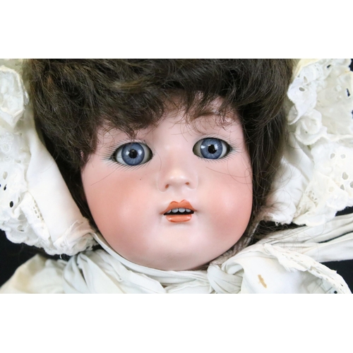 446 - Two Early 20th C bisque headed dolls to include German Simon & Halbig Kammer & Reinhardt doll in whi... 