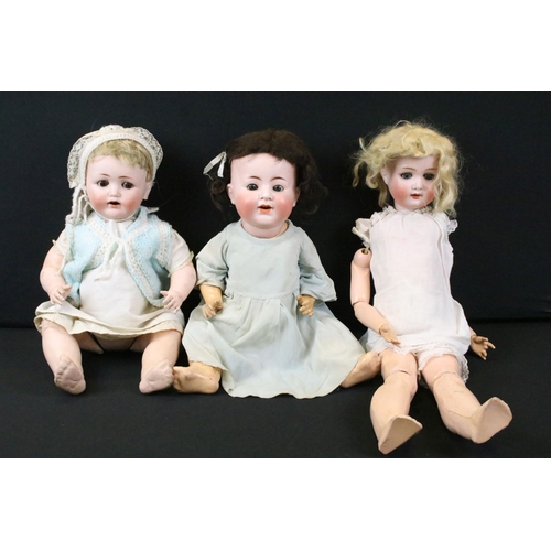 451 - Three Early 20th C German bisque headed dolls to include 1 x Alt, Beck & Gottschalck marked 1361 45 ... 