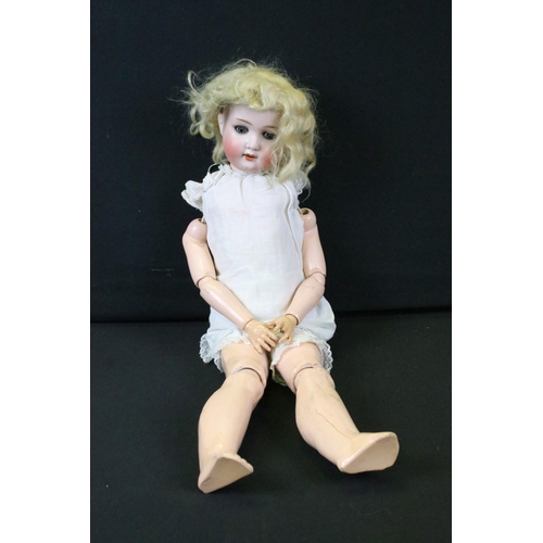 451 - Three Early 20th C German bisque headed dolls to include 1 x Alt, Beck & Gottschalck marked 1361 45 ... 