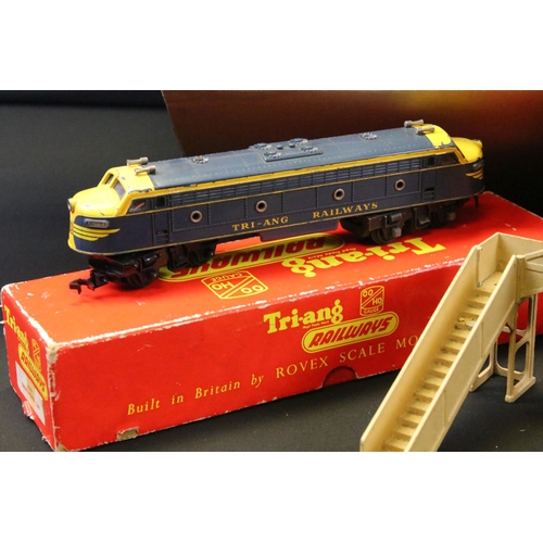 235 - Collection of OO gauge model railway to include boxed Triang R157 Diesel Power Car, boxed Triang R34... 