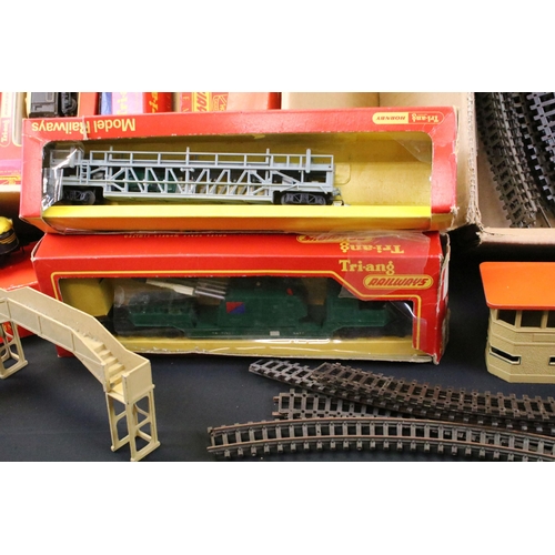 235 - Collection of OO gauge model railway to include boxed Triang R157 Diesel Power Car, boxed Triang R34... 