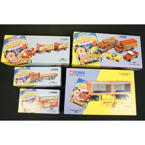 1235 - 21 Boxed Corgi diecast models to include 9 x Chipperfield Circus models featuring 31703, 31901, 9791... 