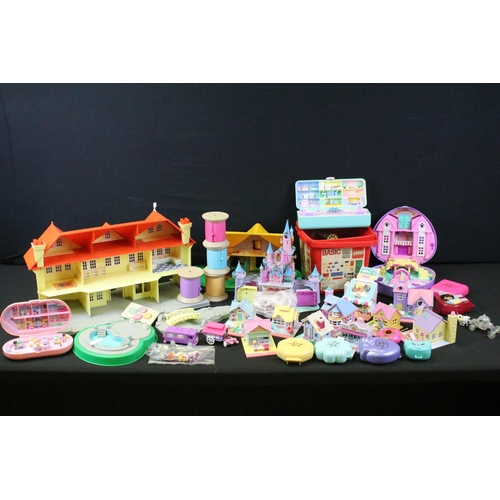 463 - Collection of various Bluebird Polly Pocket sets and village sets to include Wonderful Wedding Party... 