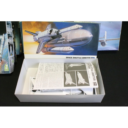 334 - 13 Boxed space related plastic model kits to include Monogram Astronauts 5907 1/72 b-52 with Experim... 