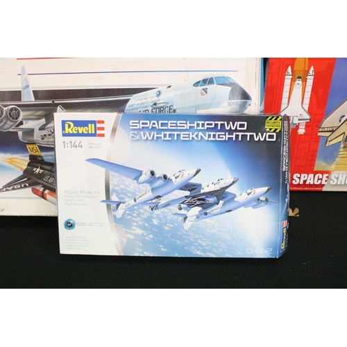 334 - 13 Boxed space related plastic model kits to include Monogram Astronauts 5907 1/72 b-52 with Experim... 