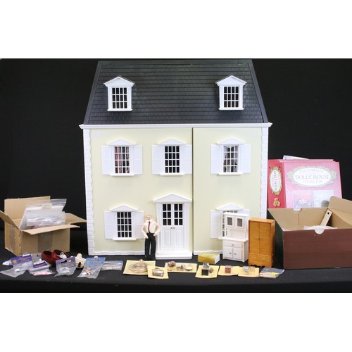 460A - Dolls House from the Victorian Dolls House Collector series, including three folders of magazines, v... 