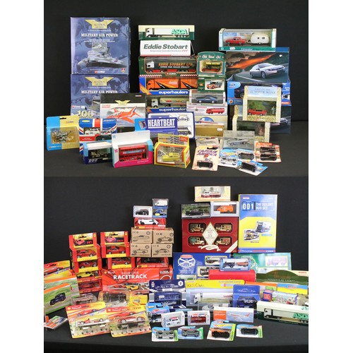 1072 - Around 85 boxed diecast models to include 3 x Corgi Aviation Archive models featuring AA36008, 48301... 