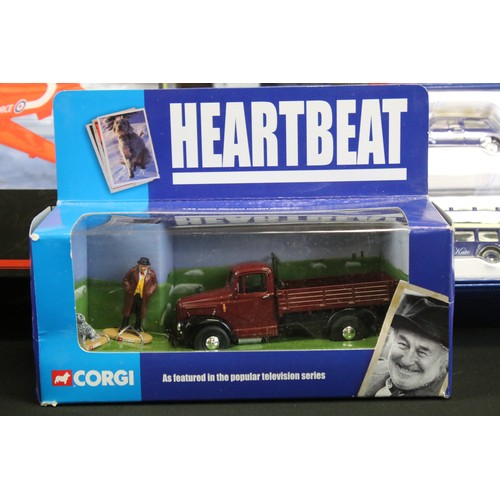 1072 - Around 85 boxed diecast models to include 3 x Corgi Aviation Archive models featuring AA36008, 48301... 