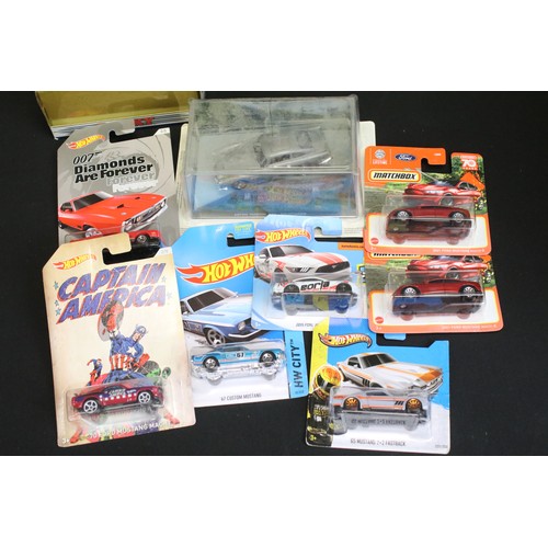 1072 - Around 85 boxed diecast models to include 3 x Corgi Aviation Archive models featuring AA36008, 48301... 