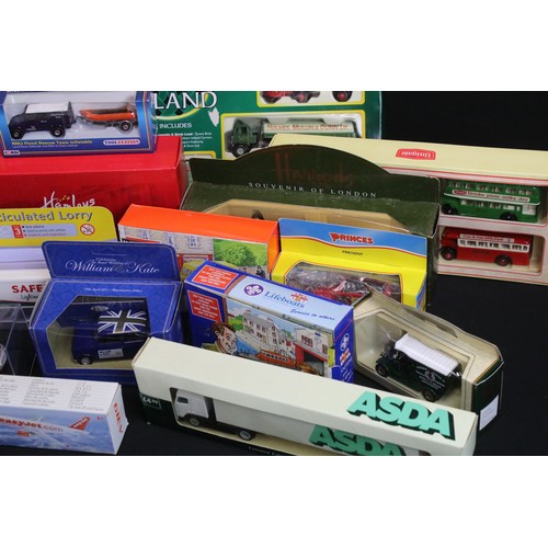 1072 - Around 85 boxed diecast models to include 3 x Corgi Aviation Archive models featuring AA36008, 48301... 