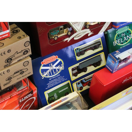 1072 - Around 85 boxed diecast models to include 3 x Corgi Aviation Archive models featuring AA36008, 48301... 