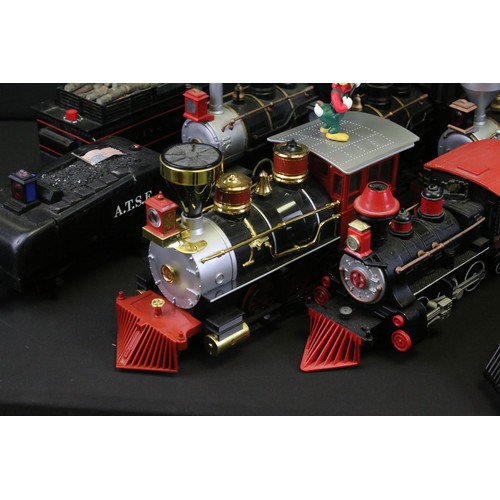 239 - Collection of G scale plastic model railway mainly featuring Scientific Toys to include locomotives ... 