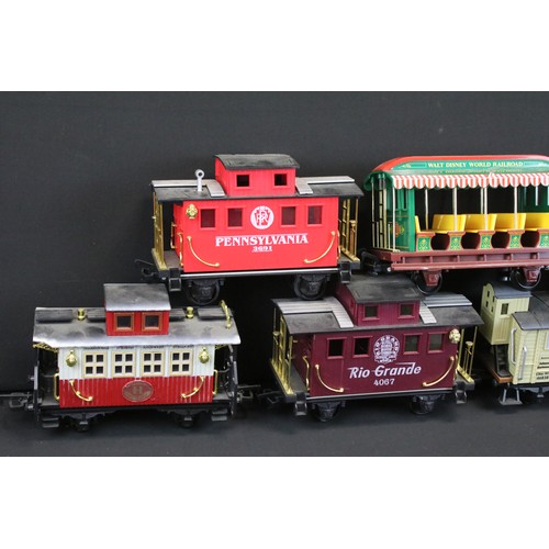 239 - Collection of G scale plastic model railway mainly featuring Scientific Toys to include locomotives ... 