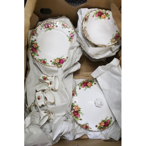 103 - Royal Albert 'Old Country Roses' dinner ware to include 8 dinner plates, 5 tureens, 6 soup bowls, ce... 