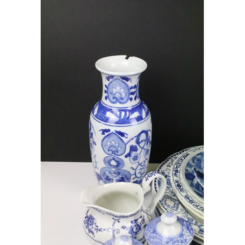 105 - Collection of mixed blue & white ceramics to include Spode Italian, Spode Blue Room Collection, Dutc... 