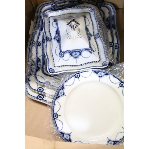 91 - 19th Century Victorian Napier blue and white dinner service including 5 graduated serving platters h... 