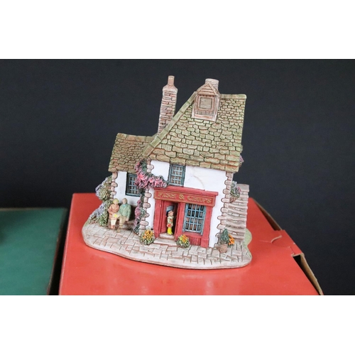 99 - Collection of ten boxed Lilliput Lane models to include 119 The Almonry, L2133 The Old Forge, L2022 ... 