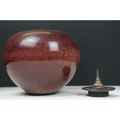 16 - Studio Pottery - An ovoid pottery vase & cover by Mieke Selleslagh (1954-), of ovoid form with a tra... 