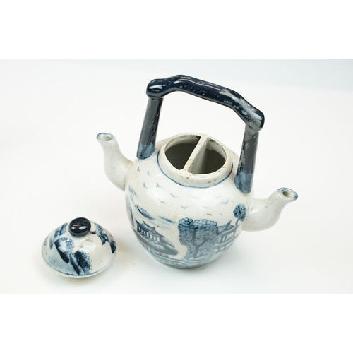 32 - Mixed glass & ceramics to include an unusual Oriental blue & white two spouted teapot (approx 16cm t... 