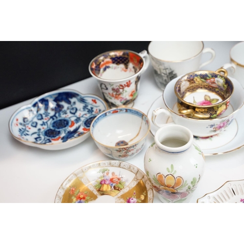 46 - Collection of mainly 19th century ceramics to include Royal Crown Derby, 19th century Samson style t... 