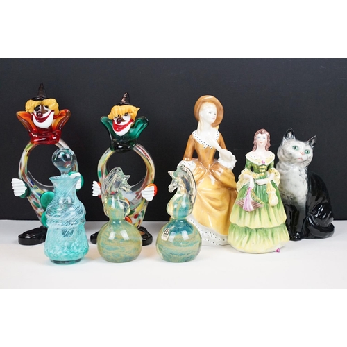 61 - Group of glass & ceramics to include two Venetian Art Glass clowns (tallest approx 21cm), two Mdina ... 