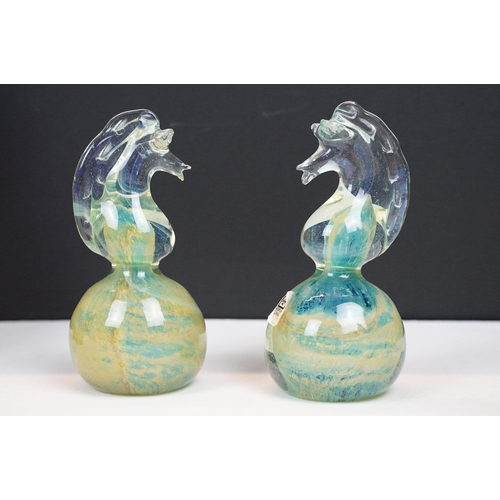 61 - Group of glass & ceramics to include two Venetian Art Glass clowns (tallest approx 21cm), two Mdina ... 