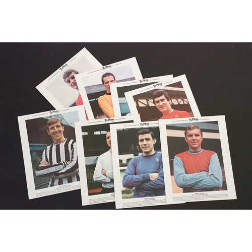 Football Memorabilia - 22 Typhoo Tea cards to include Manchester United ...