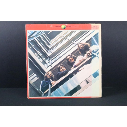 433 - Vinyl - 3 The Beatles LPs to include Abbey Road (Apple PCS 7088, UK misaligned apple, no Her Majesty... 