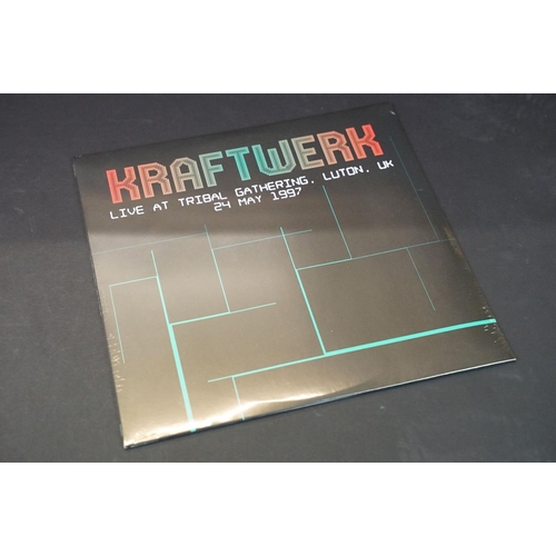 539 - Vinyl - 6 Kraftwerk LPs to include The Man Machine, Soest Live pic disc (sealed), Live At Tribal Gat... 