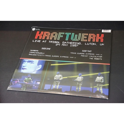 539 - Vinyl - 6 Kraftwerk LPs to include The Man Machine, Soest Live pic disc (sealed), Live At Tribal Gat... 