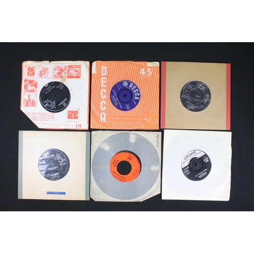 550 - Vinyl - 39 1960’s Beat / Mod / Pop 7” singles to include: The Beatles x 4 (including one EP), The An... 