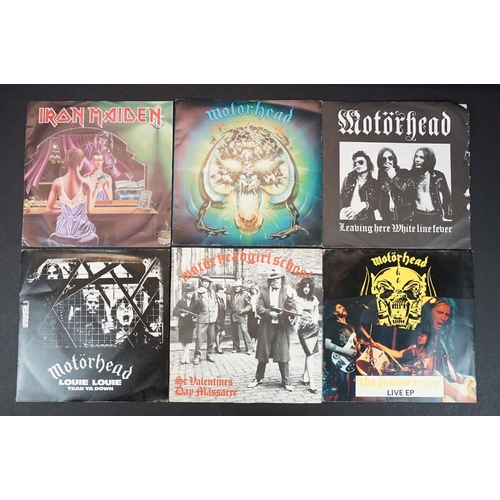 577 - Vinyl - 18 Rock & Metal 7” singles and 3 flexi discs to include: Motorhead x 5, Iron Maiden x 3, Def... 