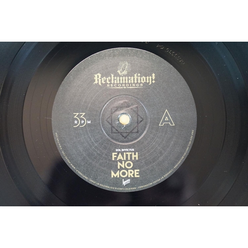87 - Vinyl - 5 albums by Faith No More to include: Sol Invictus (2015 with gatefold sleeve and gold inner... 