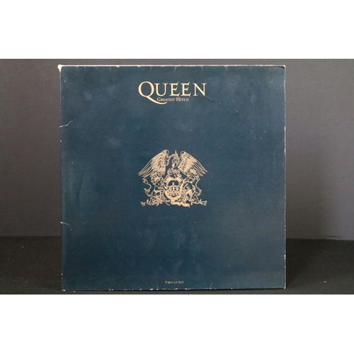 246 - Vinyl - 18 Queen & Freddie Mercury LPs and 4 12