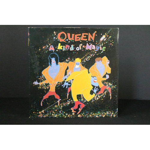 246 - Vinyl - 18 Queen & Freddie Mercury LPs and 4 12