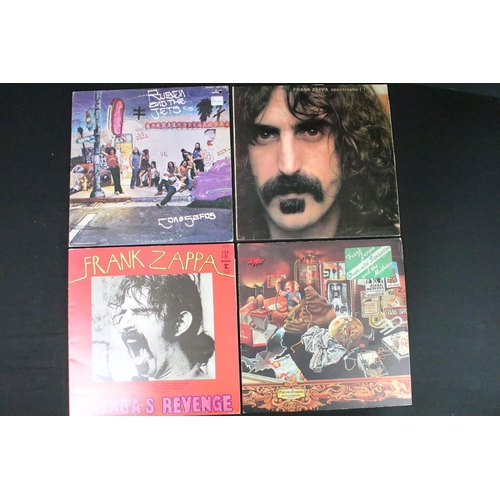 252 - Vinyl - 17 Frank Zappa / Mothers Of Invention LPs, vg overall