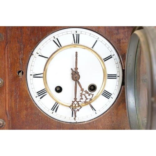 124 - Late 19th / early 20th century chiming mantel clock, the white enamel dial with black Roman numerals... 