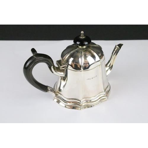 139 - A fully hallmarked sterling silver bachelors teapot, assay marked for Birmingham and dated for 1911.