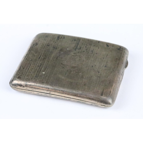 189 - A selection of fully hallmarked sterling silver items to include a cigarette case, cherrot case and ... 