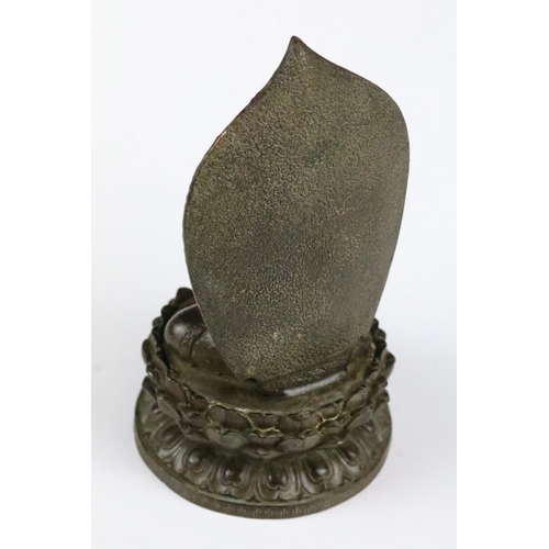 190 - A Chinese bronze ornamental buddha figure, stands approx 8.5cm in height.