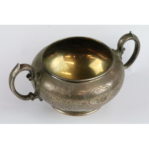 191 - A Victorian fully hallmarked sterling silver twin handled sugar bowl, assay marked for London and da... 