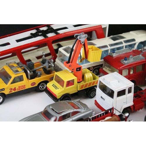 197 - Collection of mid 20th C onwards diecast models to include Corgi, Dinky, Matchbox etc featuring Corg... 