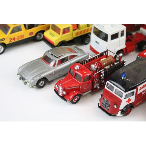 197 - Collection of mid 20th C onwards diecast models to include Corgi, Dinky, Matchbox etc featuring Corg... 