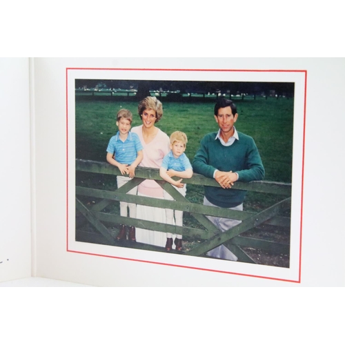 221 - Royal Autograph - Charles III (b.1948 -) and Diana (1961-1997) as Prince and Princess of Wales, sign... 