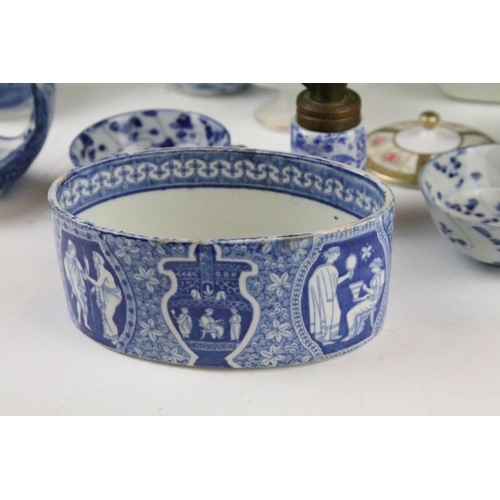 253 - Collection of mixed porcelain, mostly blue & white, to include antique Oriental examples, the lot fe... 