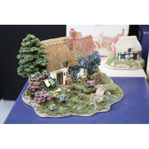 60 - Nine boxed Lilliput Lane models to include Kensington Gardens, Sweet Briar Cottage, Shades of Summer... 