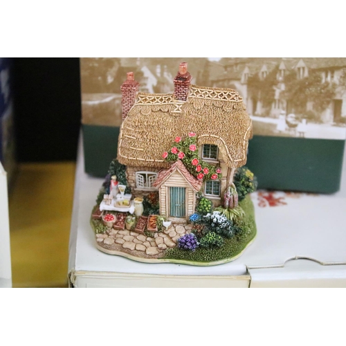 60 - Nine boxed Lilliput Lane models to include Kensington Gardens, Sweet Briar Cottage, Shades of Summer... 