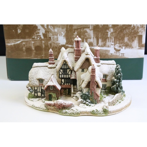 101 - 12 Boxed Lilliput Lane models to include Country Living in Winter (L2438), Christmas Lights at the B... 