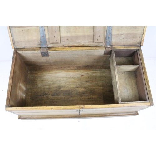 375 - Vintage pine tack box, 37cm high x 90cm wide x 45cm deep