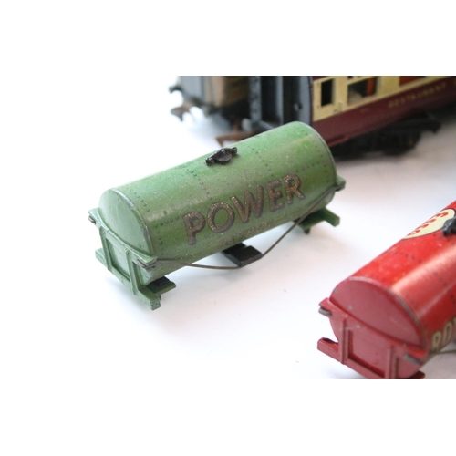 297 - Model Railway - 14 OO gauge items of rolling stock to include Triang and Airfix coaches plus 2 x box... 